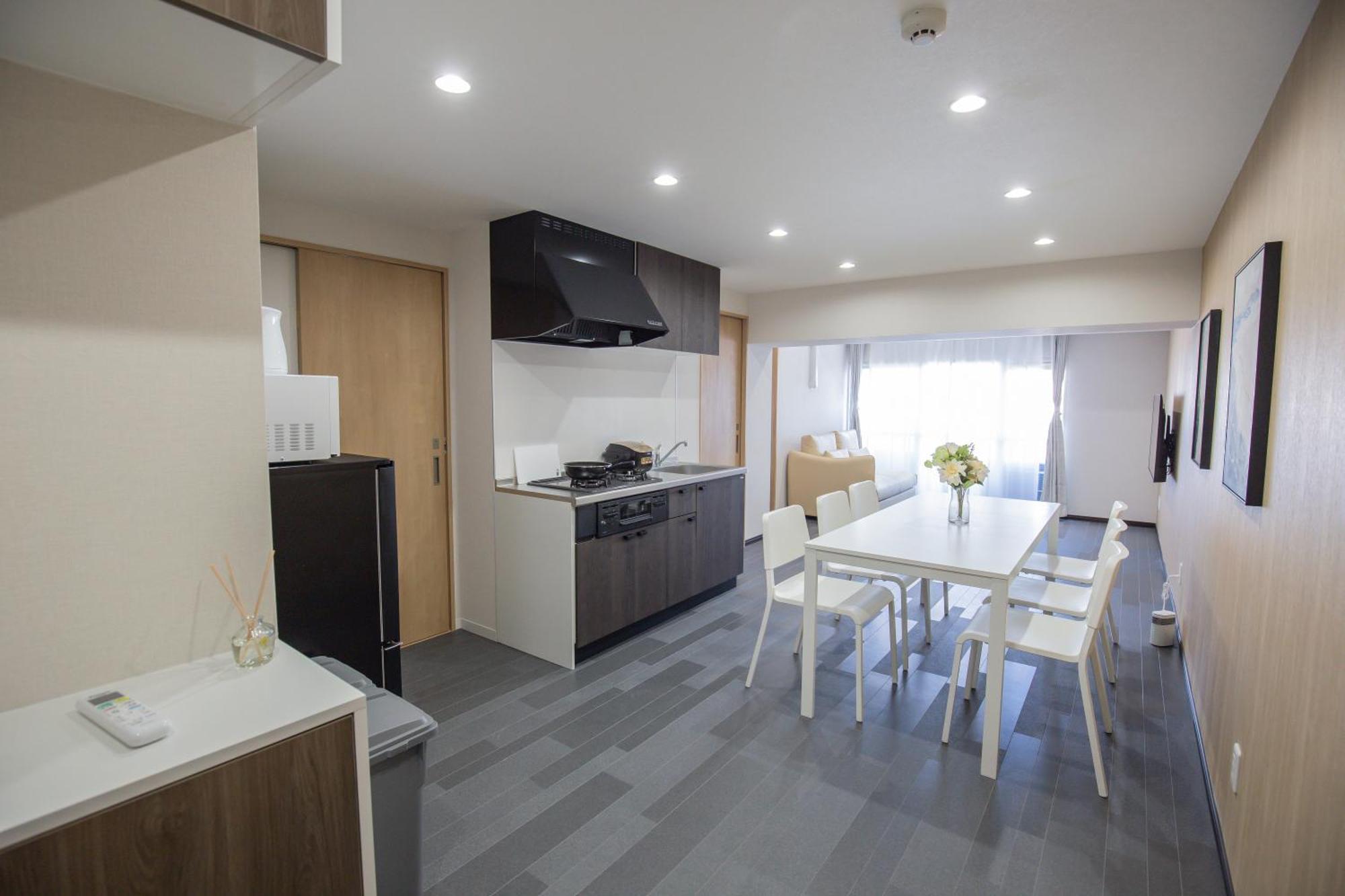 1min Walk To Higashi Shinjuku Sta 8ppl Shinjuku Gyoen丶 National Garden丶 Kabukicho丶 Shinjuku Station丶 Golden Gai丶 Metropolitan Government Building Yyoqa Apartemen